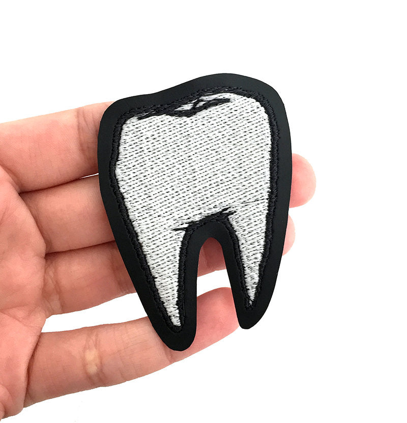 Tooth glow in the dark - embroidered patch