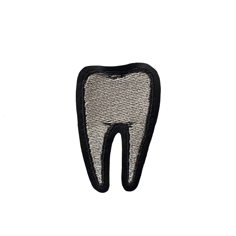 Tooth #2 silver - embroidered patch